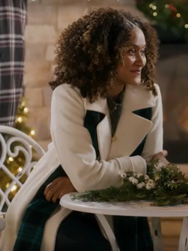 A Christmas Angel Match 2025 Daisy White Trench Coat - Image 3