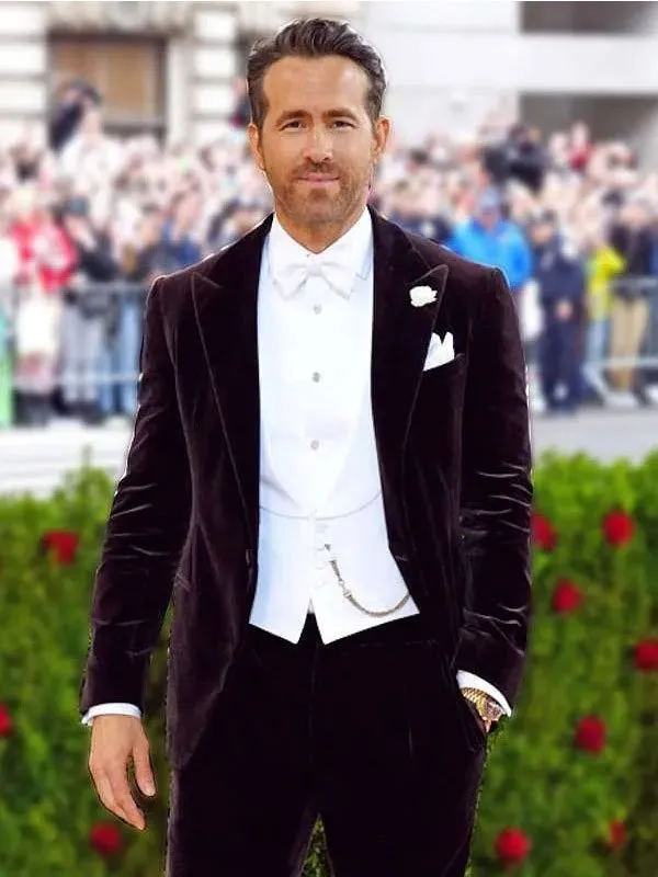 Ryan Reynolds Met Gala 2022 Velvet Blazer