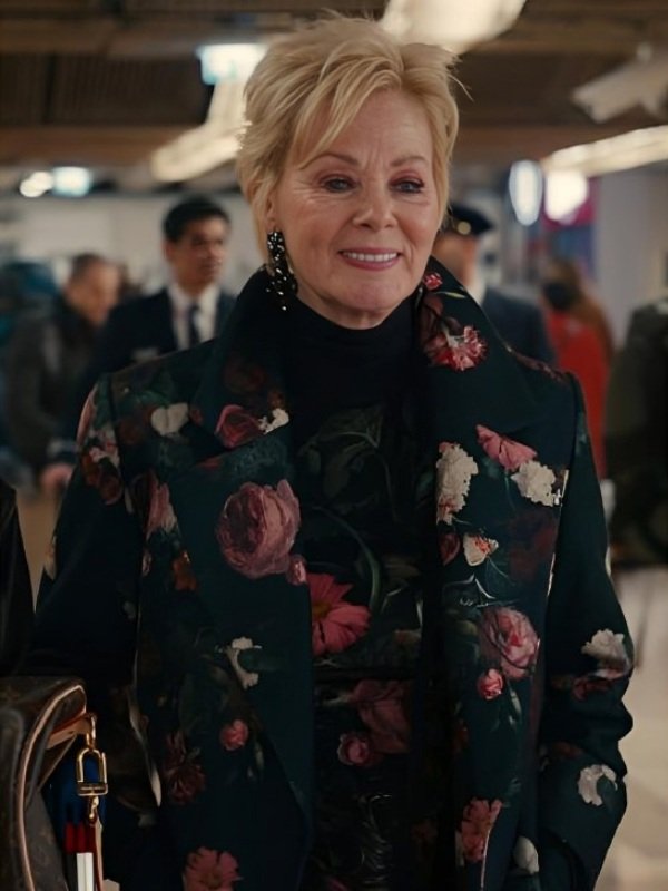 Hacks S5 Jean Smart Floral Wrap Coat