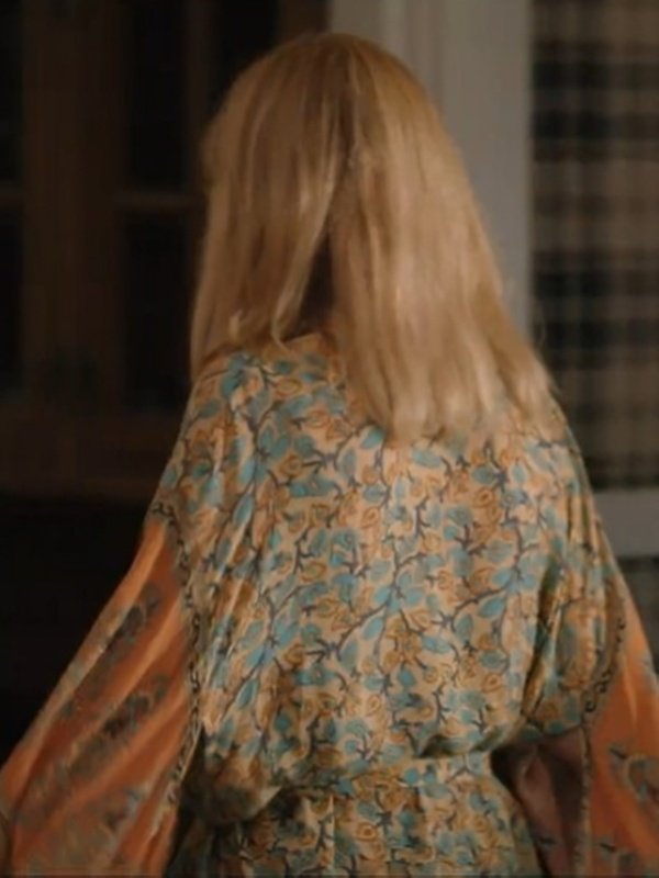 Yellowstone S5 Kelly Reilly Floral Robe - Image 2